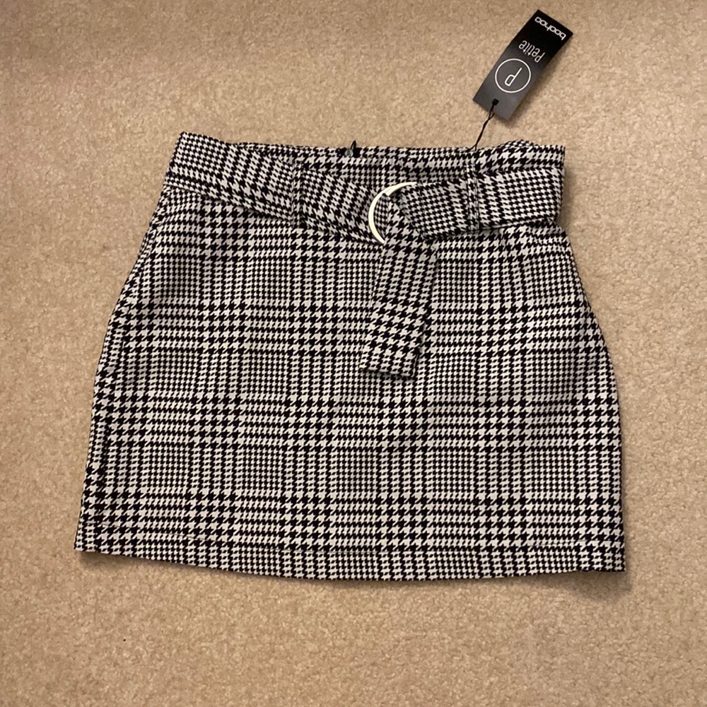 BooHoo black and white skirt